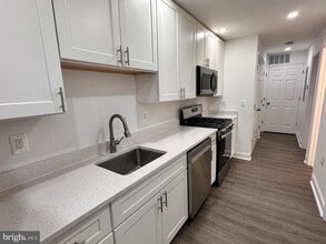 5620 9th St NW-Unit -B in Washington, DC - Building Photo - Building Photo