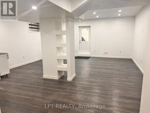 3401 Regiment Rd in London, ON - Building Photo - Building Photo