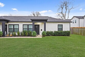 4802 Cruse Rd in Houston, TX - Building Photo - Building Photo