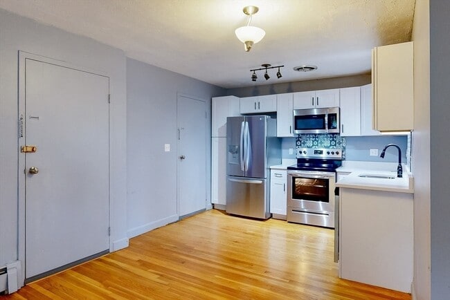 property at 1105 Lexington St