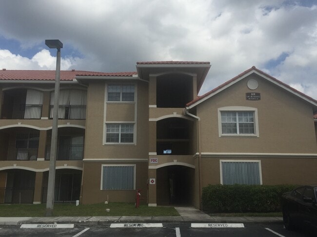 201 SW 116th Ave, Unit 105