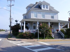 Victoria Inn & Cottages in Virginia Beach, VA - Foto de edificio - Building Photo