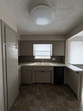 550 Graham Rd in Cuyahoga Falls, OH - Building Photo - Building Photo