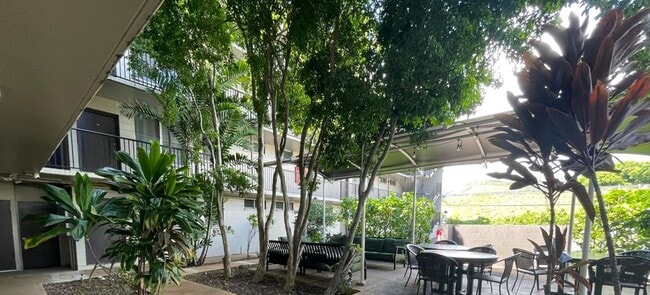 Kalo Terrace in Honolulu, HI - Foto de edificio - Building Photo