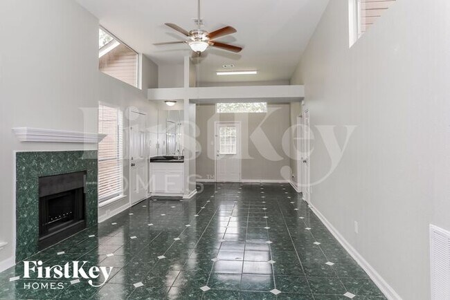 8418 Elm Lake Dr, Unit 473 in Houston, TX - Foto de edificio - Building Photo