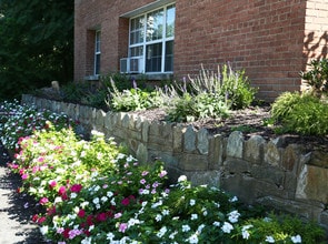 Nalbert Apartments in Arlington, VA - Foto de edificio - Building Photo