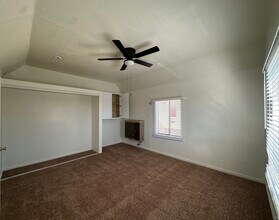 1125 W 85th St, Unit B in Los Angeles, CA - Building Photo - Building Photo