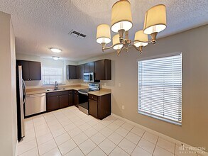 10827 Claymont Dr in New Port Richey, FL - Building Photo - Building Photo