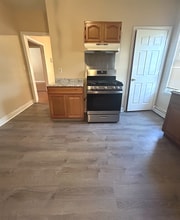 134 Lenox Ave, Unit 2nd Floor in Providence, RI - Foto de edificio - Building Photo