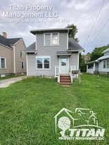 929 Wisconsin St in Oshkosh, WI - Building Photo