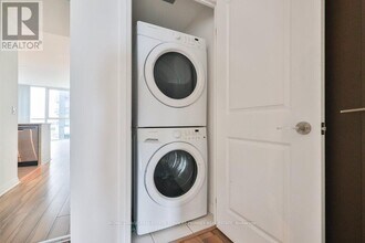 55 Eglinton Ave W in Mississauga, ON - Building Photo - Building Photo