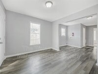 4319 Chapman St photo'