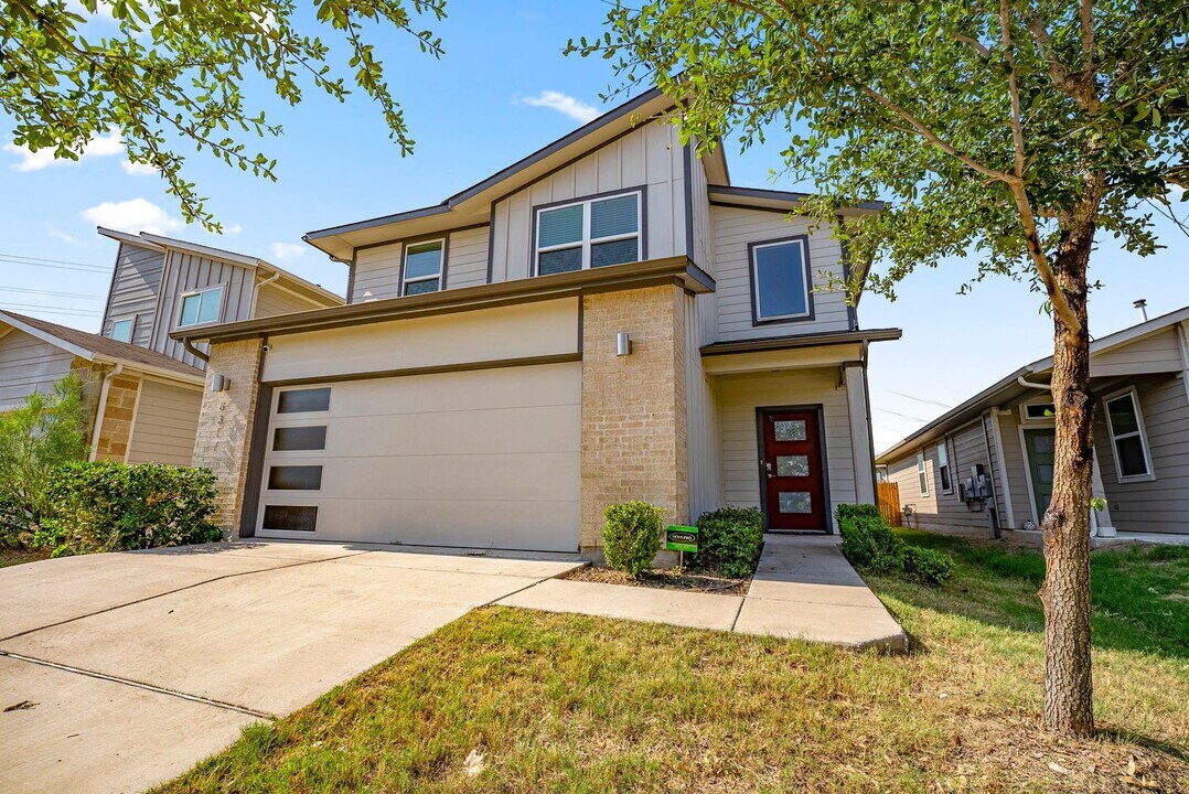 8317 Mimi Ln in Austin, TX - Building Photo