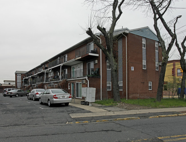 Liberty Terrace Apartments in North Bergen, NJ - Building Photo - Building Photo