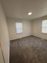 2329 S Belmont St in Wichita, KS - Building Photo - Building Photo