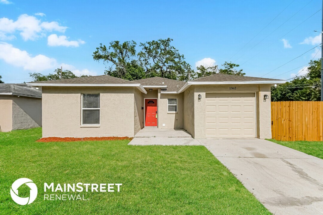 1362 15th St S in St. Petersburg, FL - Building Photo