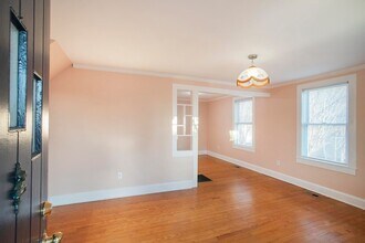 909 Clarke St in Nashville, TN - Foto de edificio - Building Photo