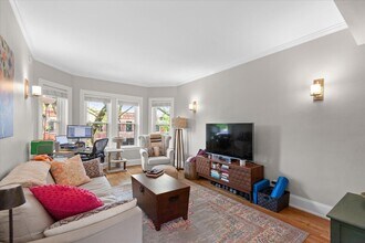 1733 W Winnemac Ave in Chicago, IL - Building Photo - Building Photo