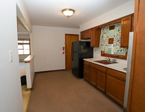 15 Bleecker St, Unit 2 in Jersey City, NJ - Foto de edificio - Building Photo