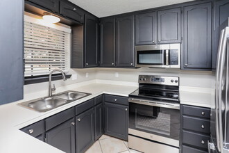 201 Bowles Ct in Kennedale, TX - Building Photo - Building Photo
