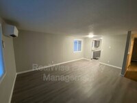 902 S Comstock Rd photo'