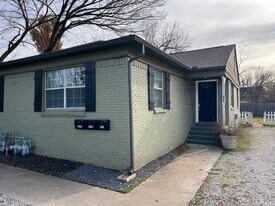 422 E Worth St in Grapevine, TX - Building Photo