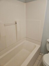 2800 Riverside Dr in Coral Springs, FL - Building Photo - Building Photo