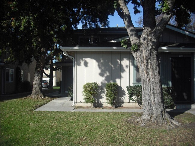 2615 Sextant Ave in Port Hueneme, CA - Building Photo - Building Photo