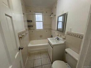 27-24 Gillmore St in Queens, NY - Building Photo - Building Photo