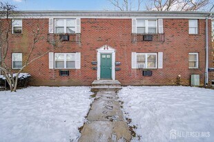 289 Main St in Spotswood, NJ - Building Photo