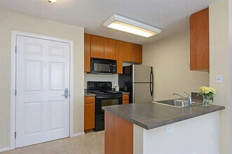 1435 India St, Unit 502 in San Diego, CA - Building Photo - Building Photo