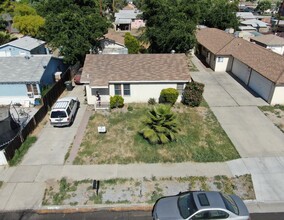 5 Parcel SFR Portfolio (Hemet - 2 Bed/1 Bath) in Hemet, CA - Building Photo - Building Photo