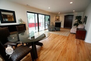 6954 N Greenview Ave, Unit 1 in Chicago, IL - Building Photo