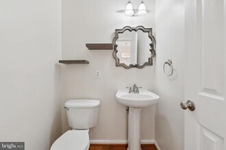 3802 Dominion Mill Dr in Alexandria, VA - Building Photo - Building Photo