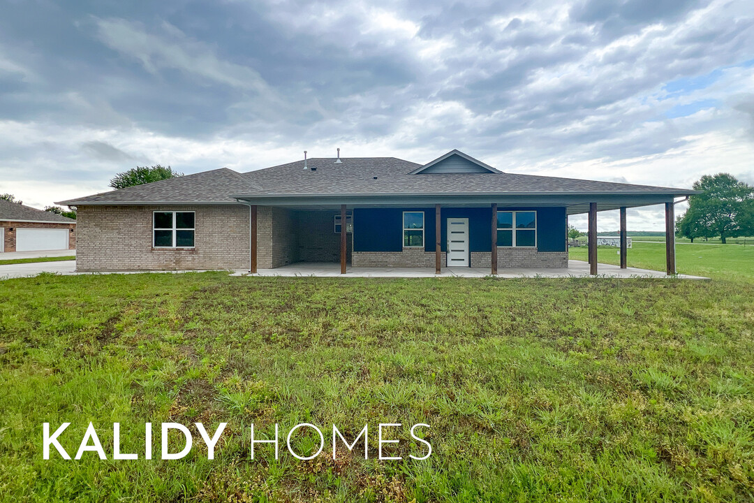 101 Olde Ml Rd in Jones, OK - Building Photo