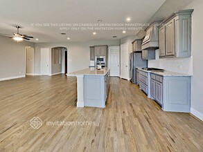 15041 Belclaire Ave in Aledo, TX - Foto de edificio - Building Photo