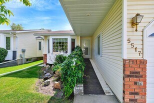 5517 Silverthorn Rd in Olds, AB - Building Photo
