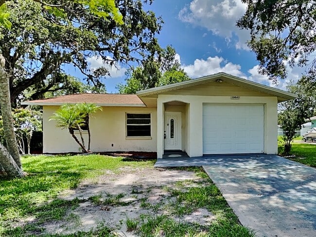 property at 39643 Meadowood Loop