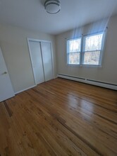 44 Oak Ridge Dr, Unit 24 in New Haven, CT - Building Photo - Building Photo