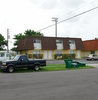2000 NW 58th Ter in Fort Lauderdale, FL - Building Photo