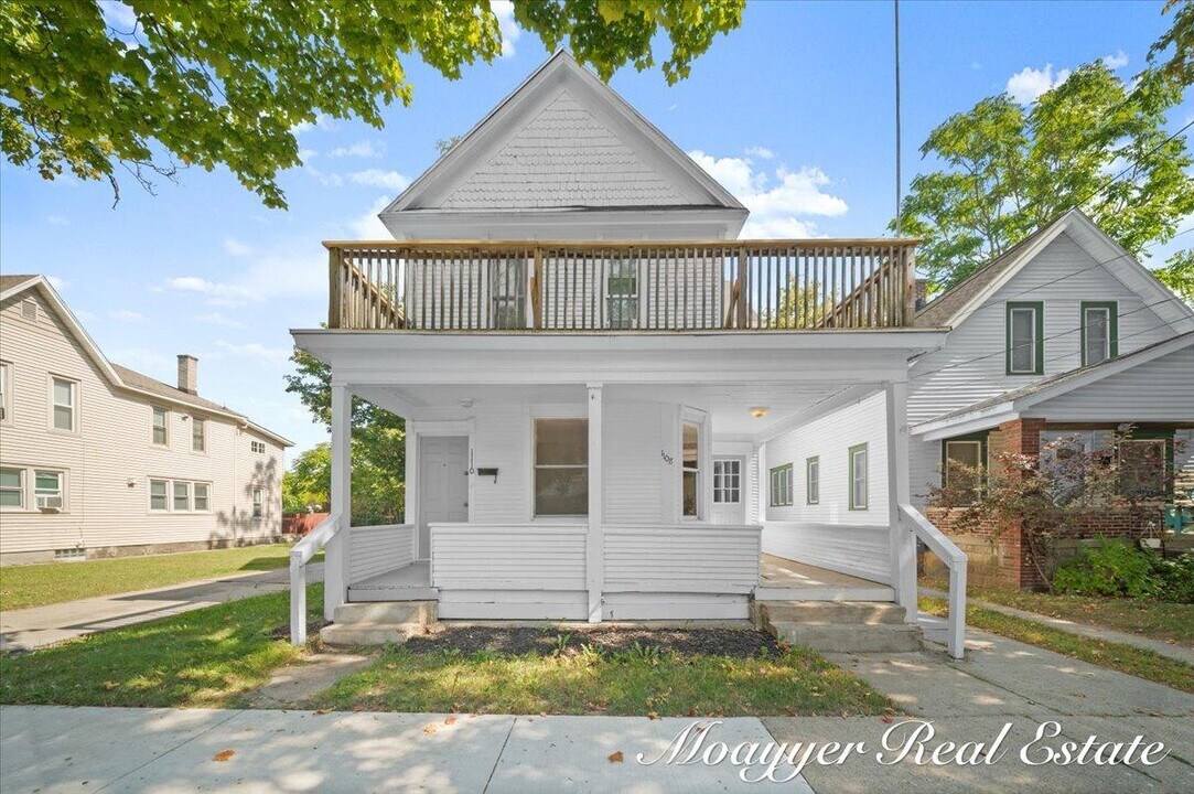 1108 Muskegon Ave NW in Grand Rapids, MI - Building Photo