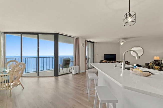 17155 FL-30 in Panama City Beach, FL - Building Photo - Building Photo