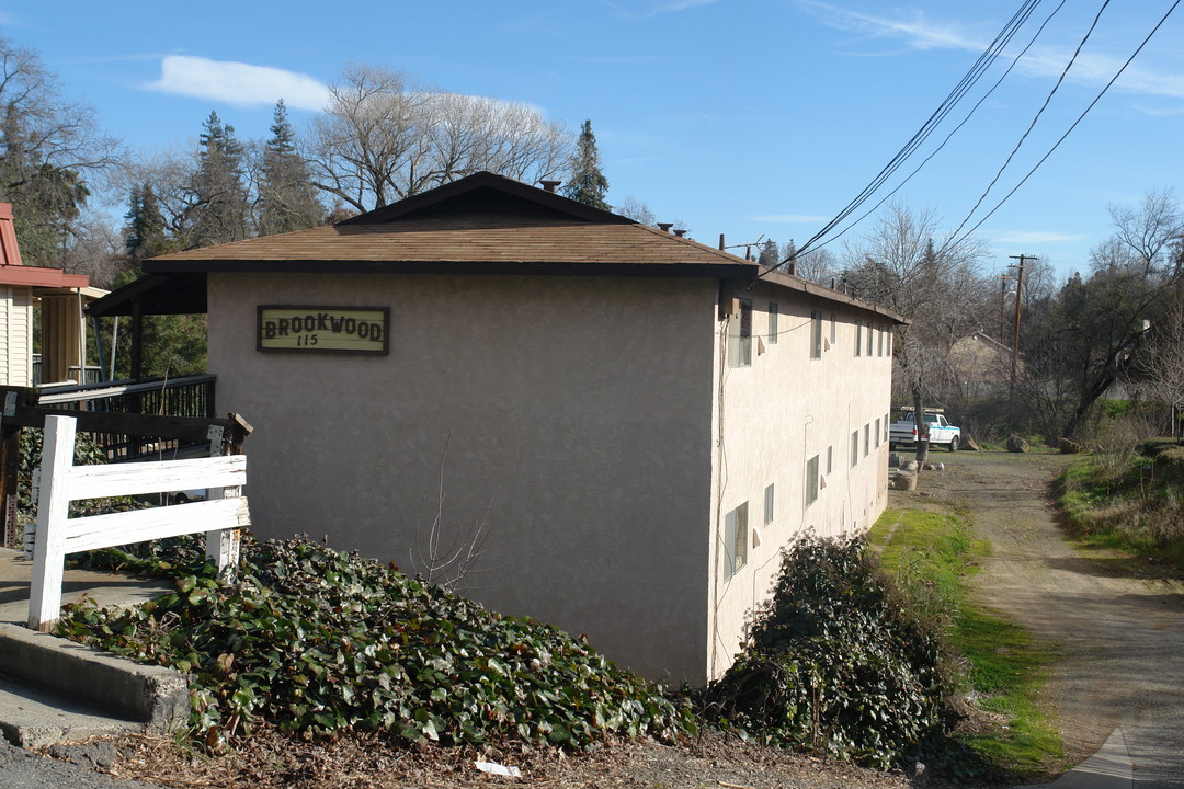 BROOKWOOD in Roseville, CA - Foto de edificio