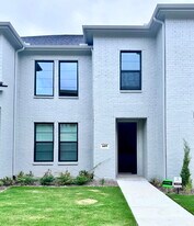 609 Friendswood Dr in Plano, TX - Building Photo