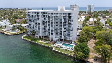 1609 N Riverside Dr, Unit 406 in Pompano Beach, FL - Building Photo - Building Photo