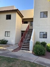 750 E Northern Ave, Unit Las Brisas unit 2016 in Phoenix, AZ - Building Photo - Building Photo