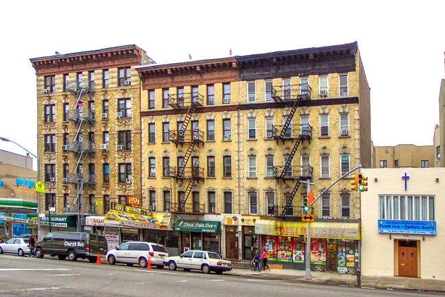 2143 Amsterdam Ave in New York, NY - Building Photo - Building Photo