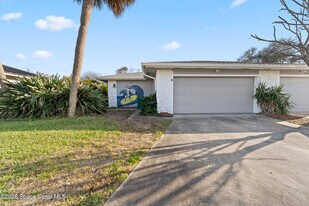 255 Ocean View Ln in Indialantic, FL - Building Photo