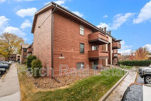 7040 W 20th Ave in Lakewood, CO - Building Photo