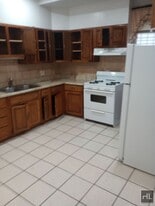 Park Hill Ave, YONKERS, in Yonkers, NY - Building Photo